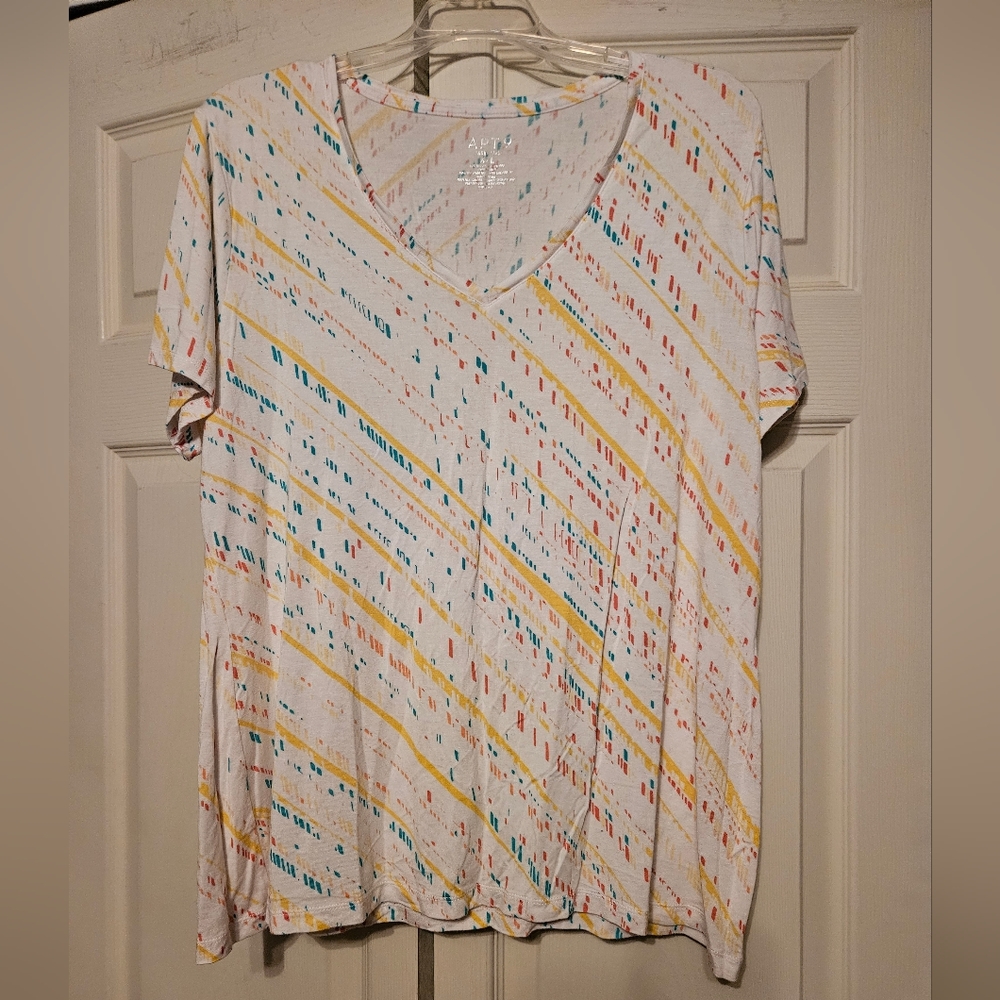 Apt 9 Tshirt NWT